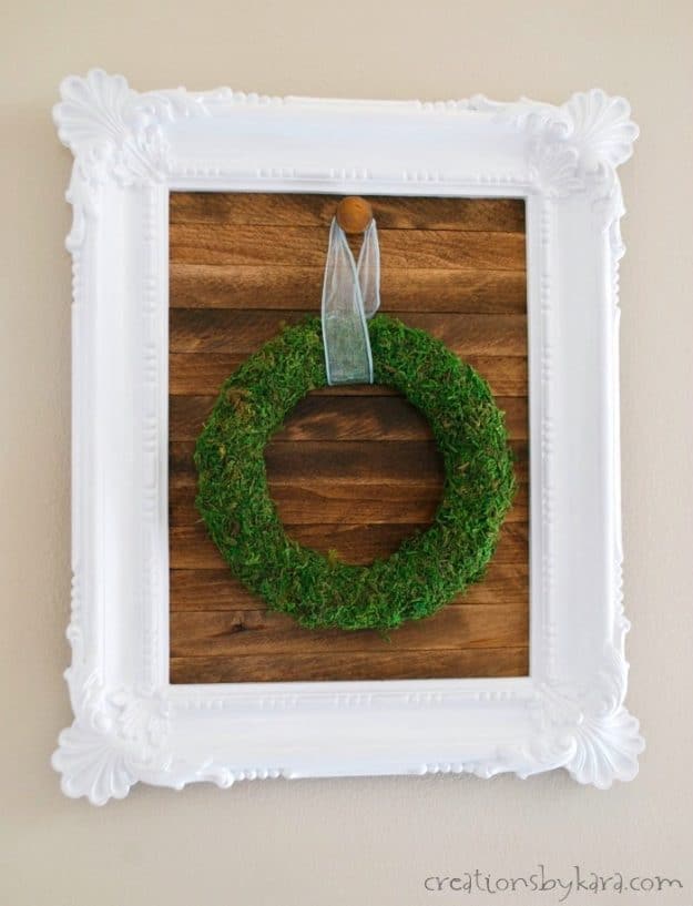 How to make a farmhouse framed sign for hanging wreaths. A fun diy decor project!