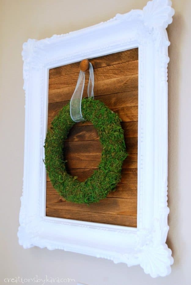 Make a wood slat sign for hanging seasonal wreaths. A fun and easy diy decor project. 