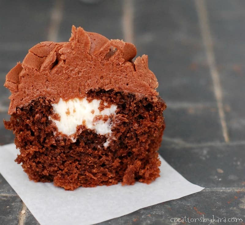 Cream-Filled Chocolate Big Top Cupcake Recipe - (4.1/5)