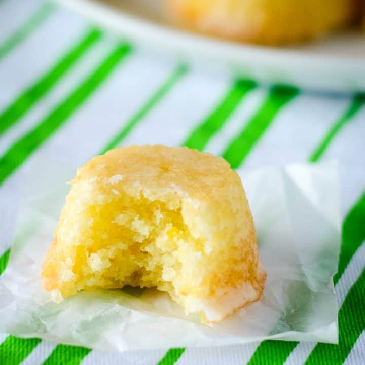 Mini Lemon Drop Cakes {Topped With a Lemon Glaze!}