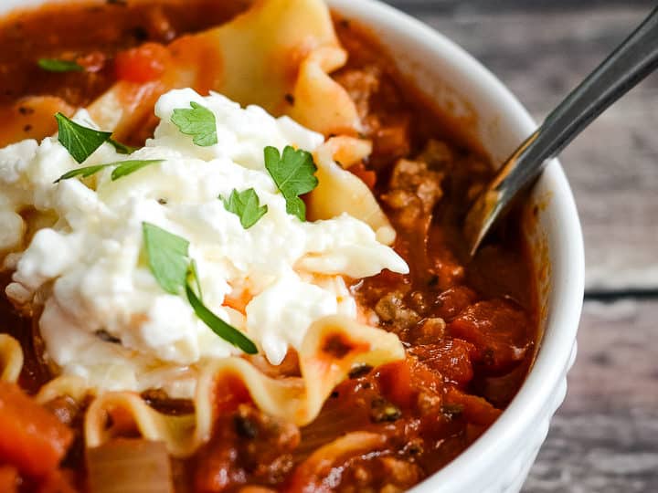 https://www.creationsbykara.com/wp-content/uploads/2020/10/Lasagna-Soup-8-2-720x540.jpg