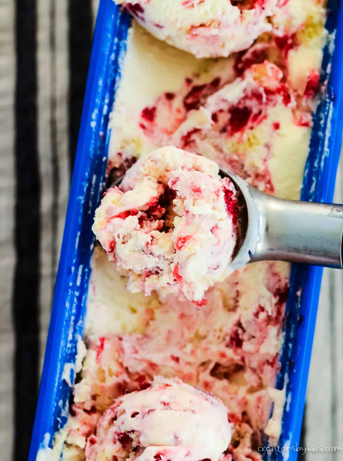 scoop of strawberry shortcake ice cream