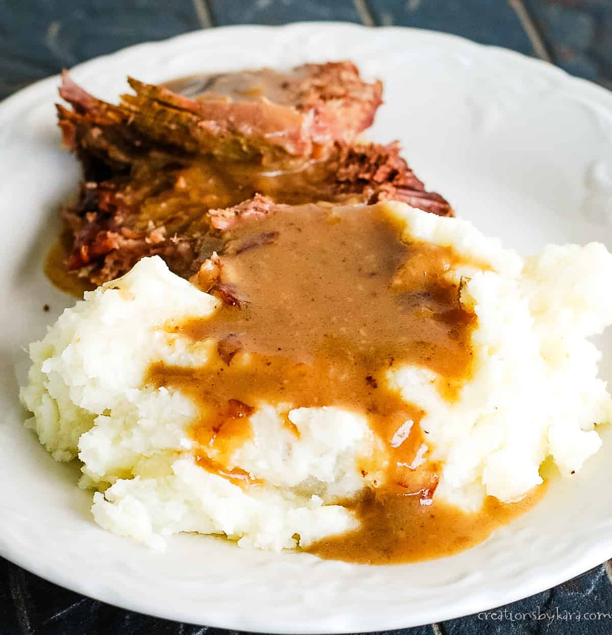 garlic mashed potatoes with beef gravy